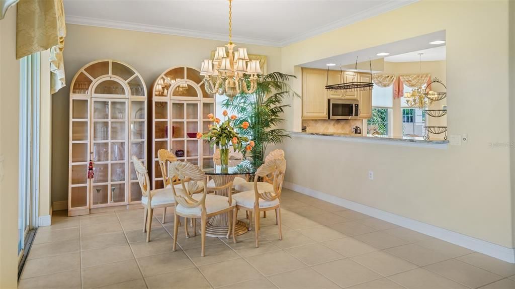 На продажу: $799,900 (3 спален, 3 ванн, 2494 Квадратных фут)