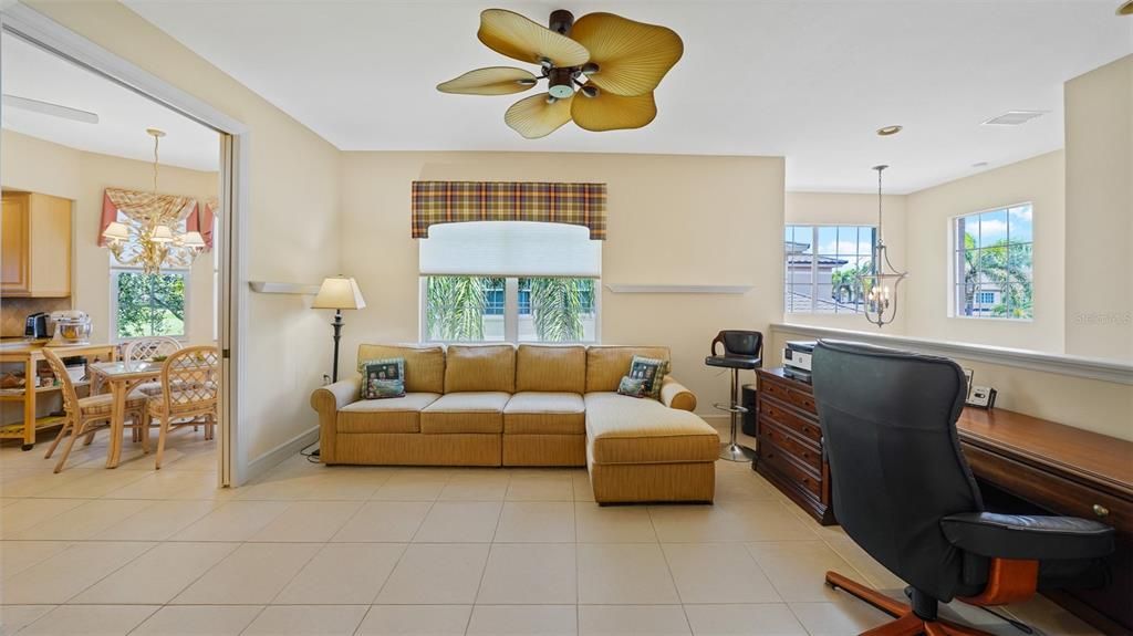 На продажу: $799,900 (3 спален, 3 ванн, 2494 Квадратных фут)