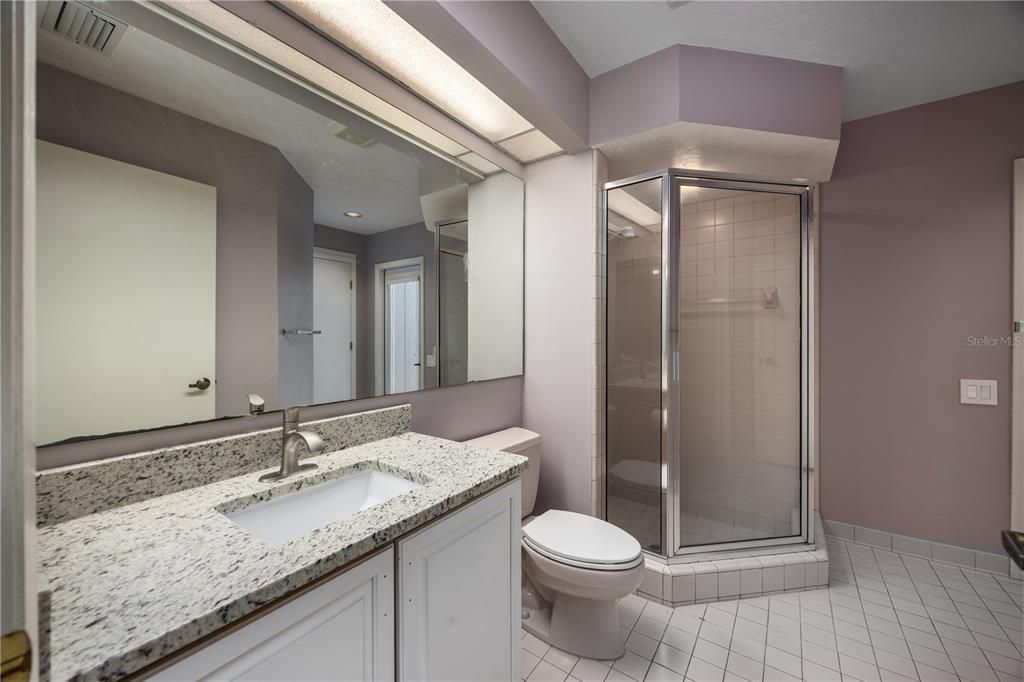 For Sale: $800,000 (6 beds, 3 baths, 4351 Square Feet)