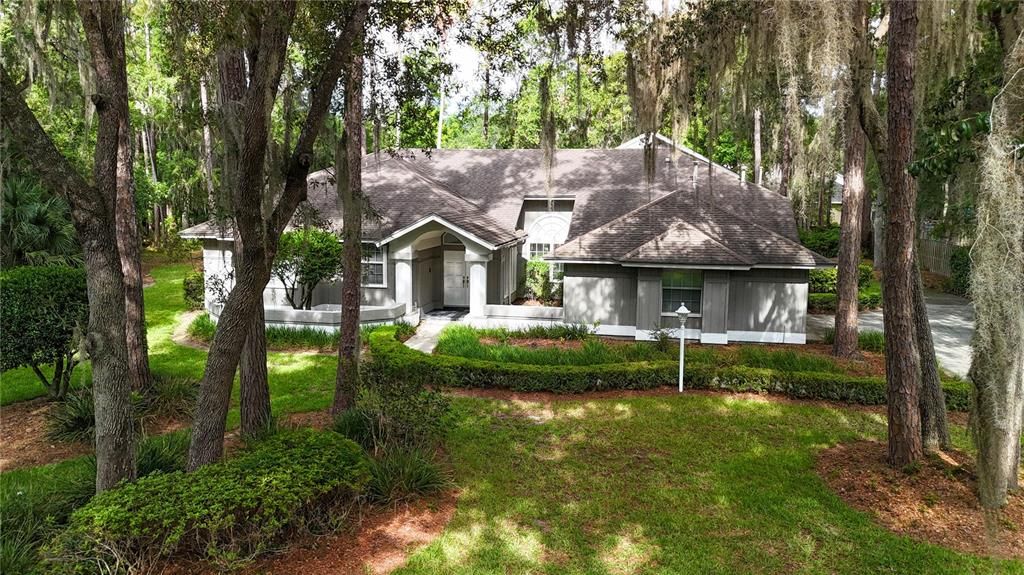 For Sale: $800,000 (6 beds, 3 baths, 4351 Square Feet)