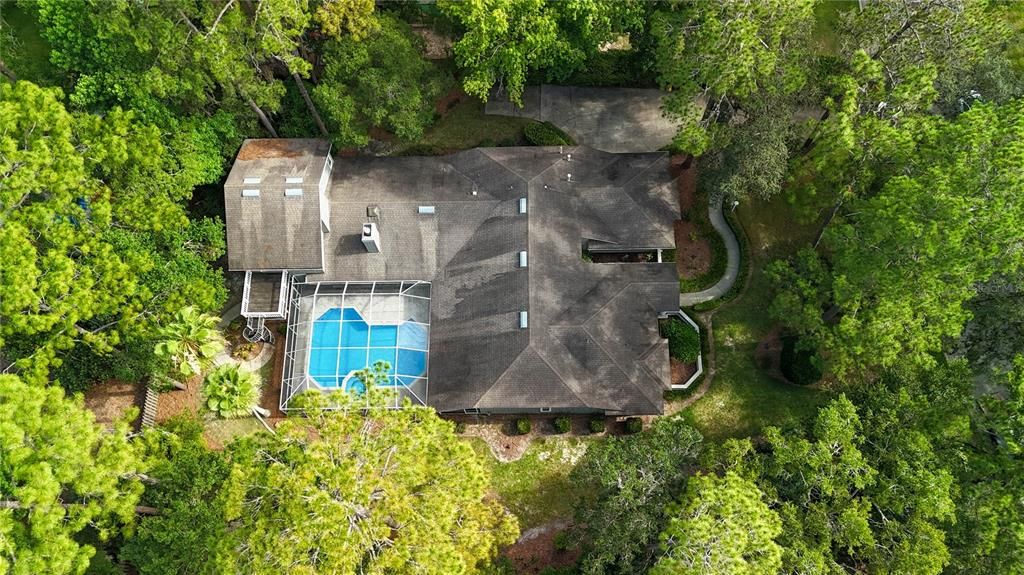 For Sale: $800,000 (6 beds, 3 baths, 4351 Square Feet)