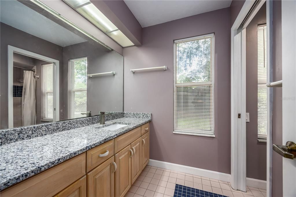 For Sale: $800,000 (6 beds, 3 baths, 4351 Square Feet)