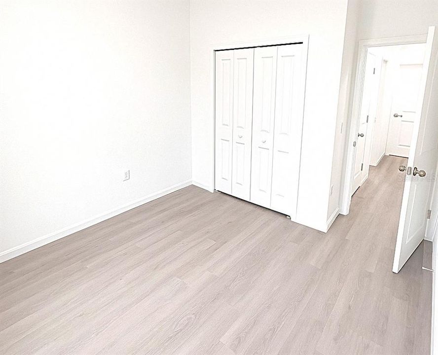 На продажу: $285,000 (4 спален, 2 ванн, 1500 Квадратных фут)