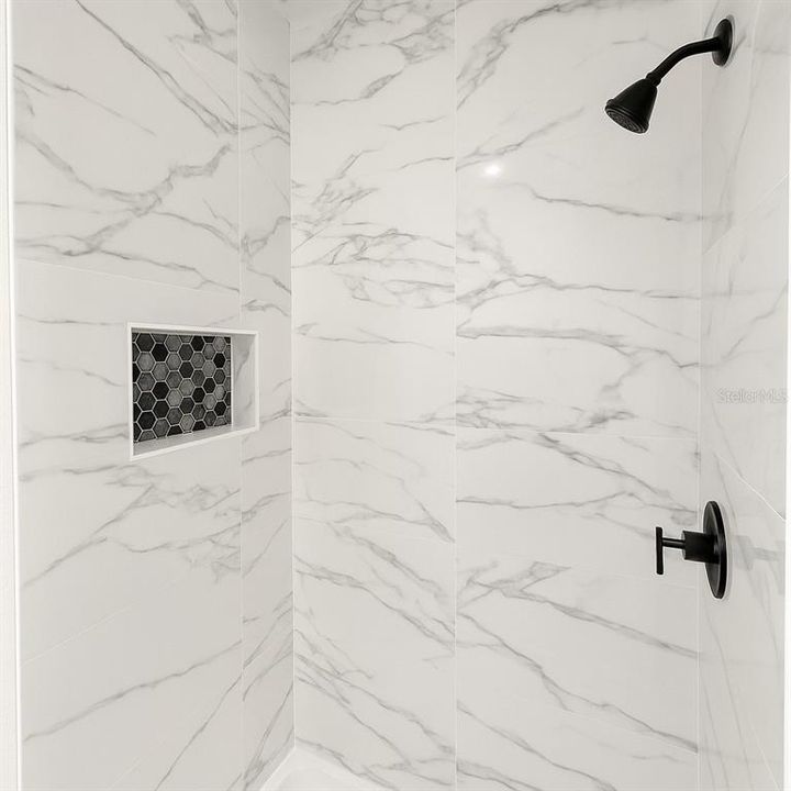 На продажу: $285,000 (4 спален, 2 ванн, 1500 Квадратных фут)