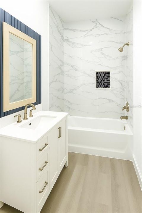 На продажу: $285,000 (4 спален, 2 ванн, 1500 Квадратных фут)