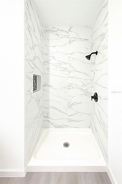 На продажу: $285,000 (4 спален, 2 ванн, 1500 Квадратных фут)