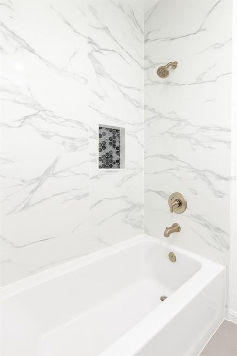 На продажу: $285,000 (4 спален, 2 ванн, 1500 Квадратных фут)