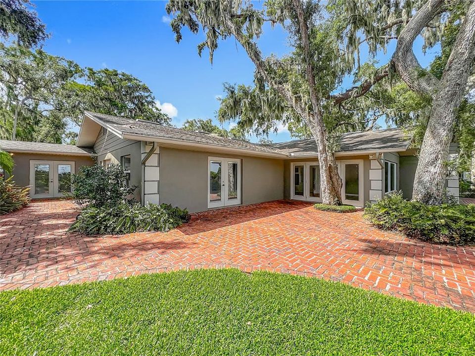 En Venta: $1,125,000 (4 camas, 3 baños, 2924 Pies cuadrados)