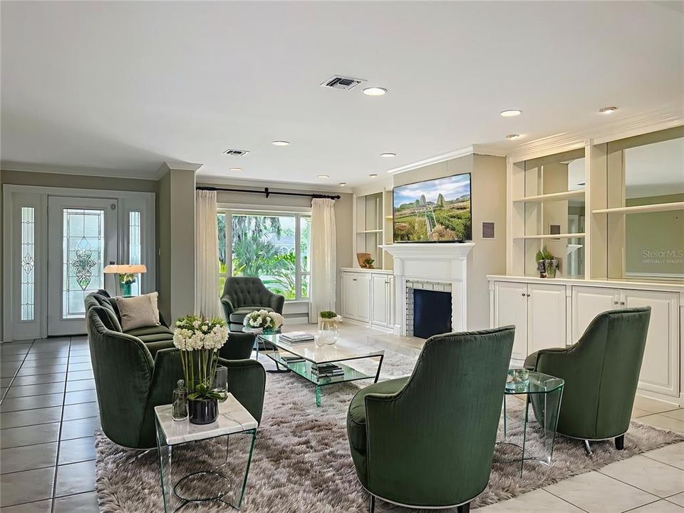 En Venta: $1,125,000 (4 camas, 3 baños, 2924 Pies cuadrados)