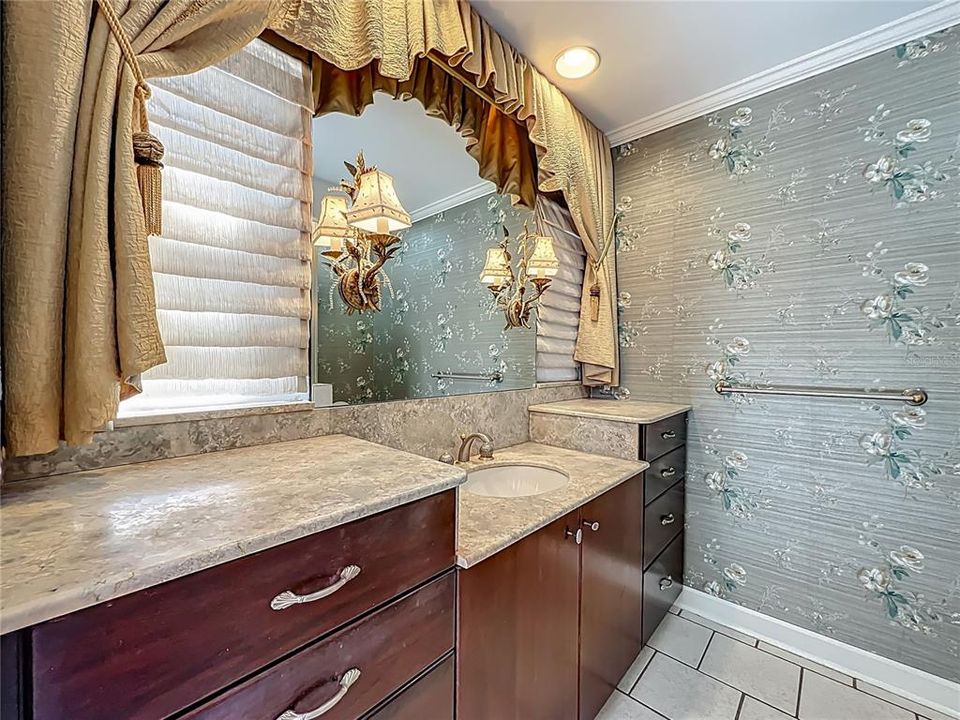 En Venta: $1,125,000 (4 camas, 3 baños, 2924 Pies cuadrados)