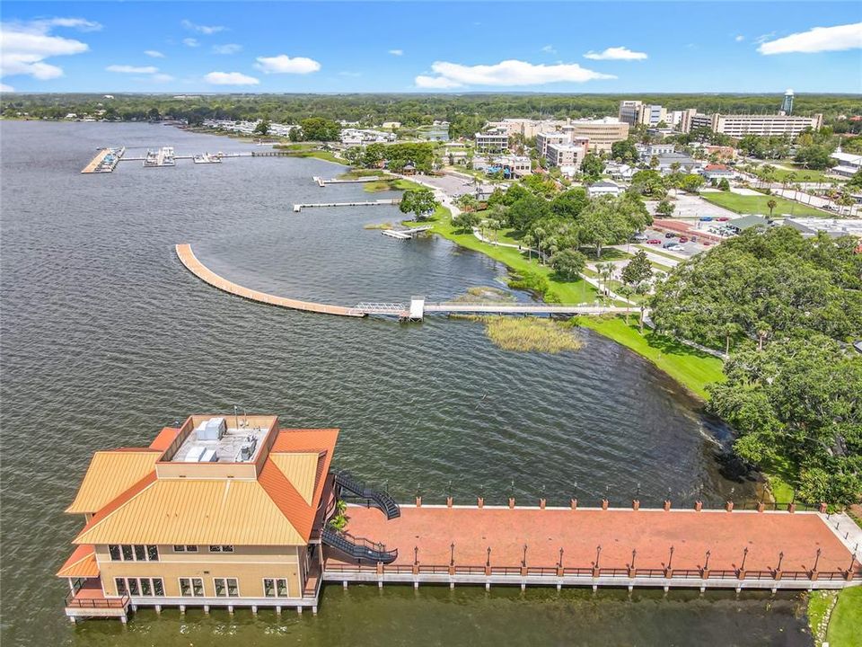 En Venta: $1,125,000 (4 camas, 3 baños, 2924 Pies cuadrados)