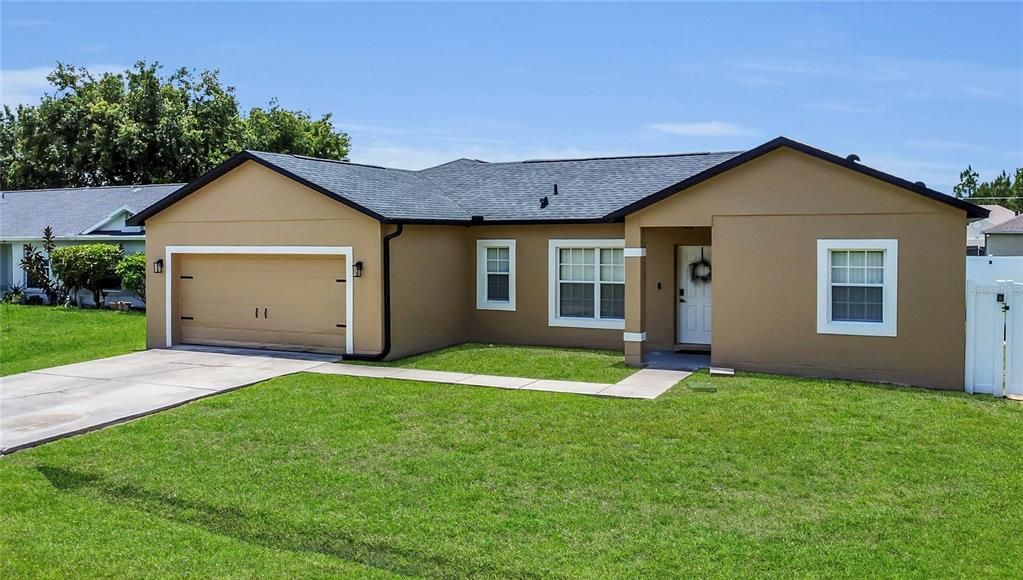 Под контрактом: $275,000 (4 спален, 2 ванн, 1744 Квадратных фут)