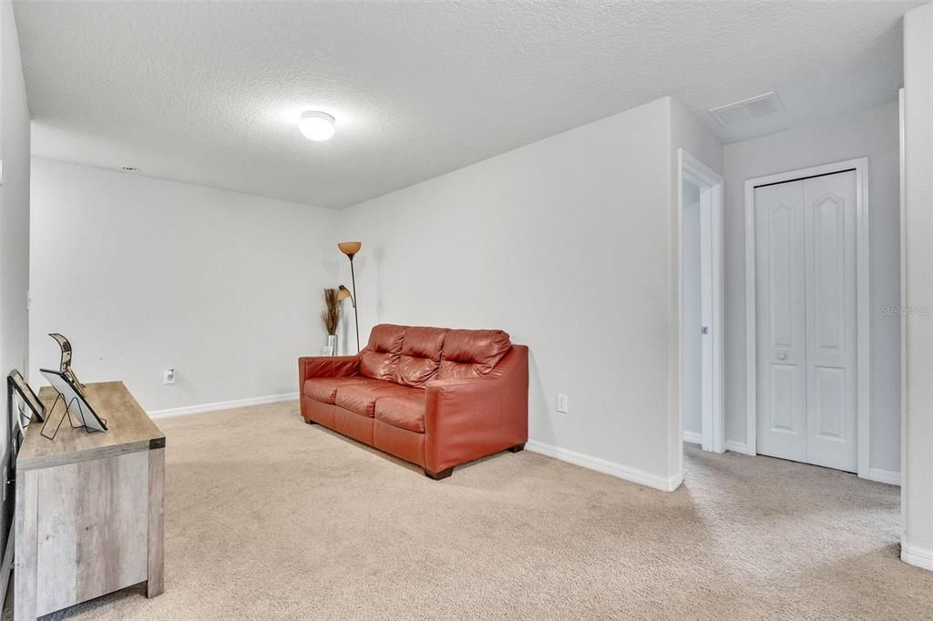 На продажу: $425,000 (4 спален, 2 ванн, 2445 Квадратных фут)