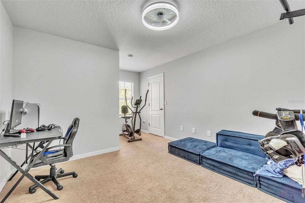 На продажу: $425,000 (4 спален, 2 ванн, 2445 Квадратных фут)