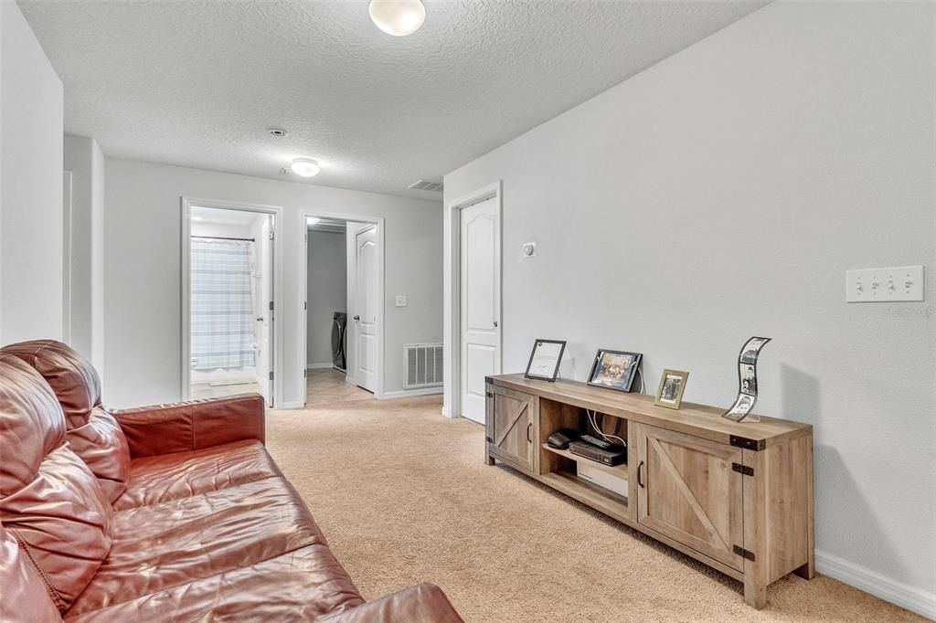 На продажу: $425,000 (4 спален, 2 ванн, 2445 Квадратных фут)