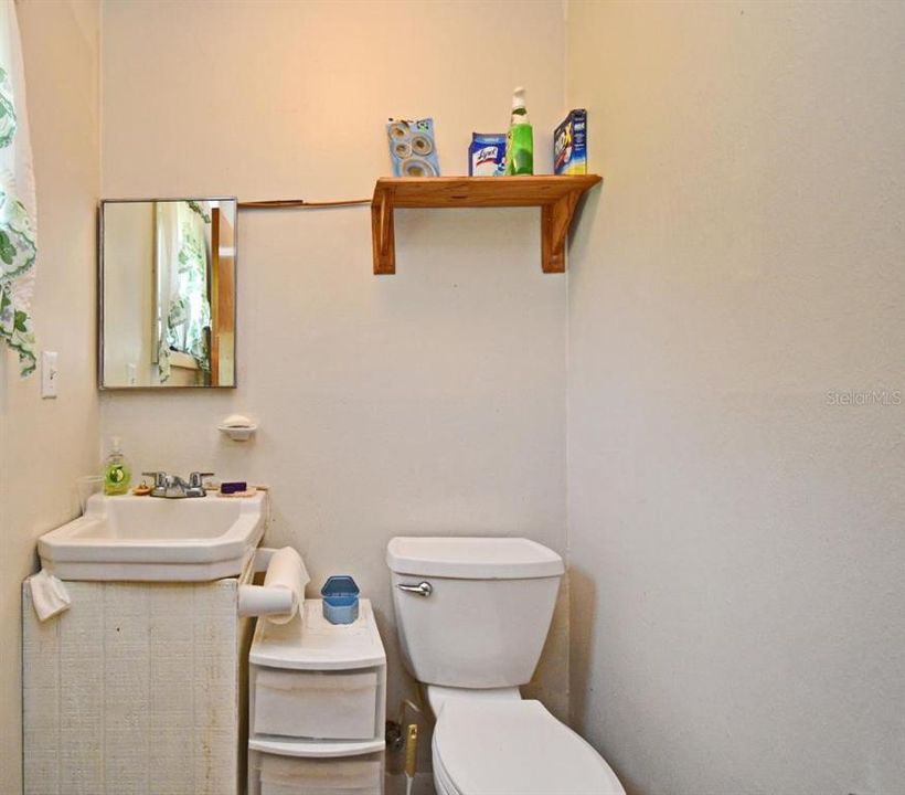 На продажу: $395,000 (3 спален, 1 ванн, 2000 Квадратных фут)