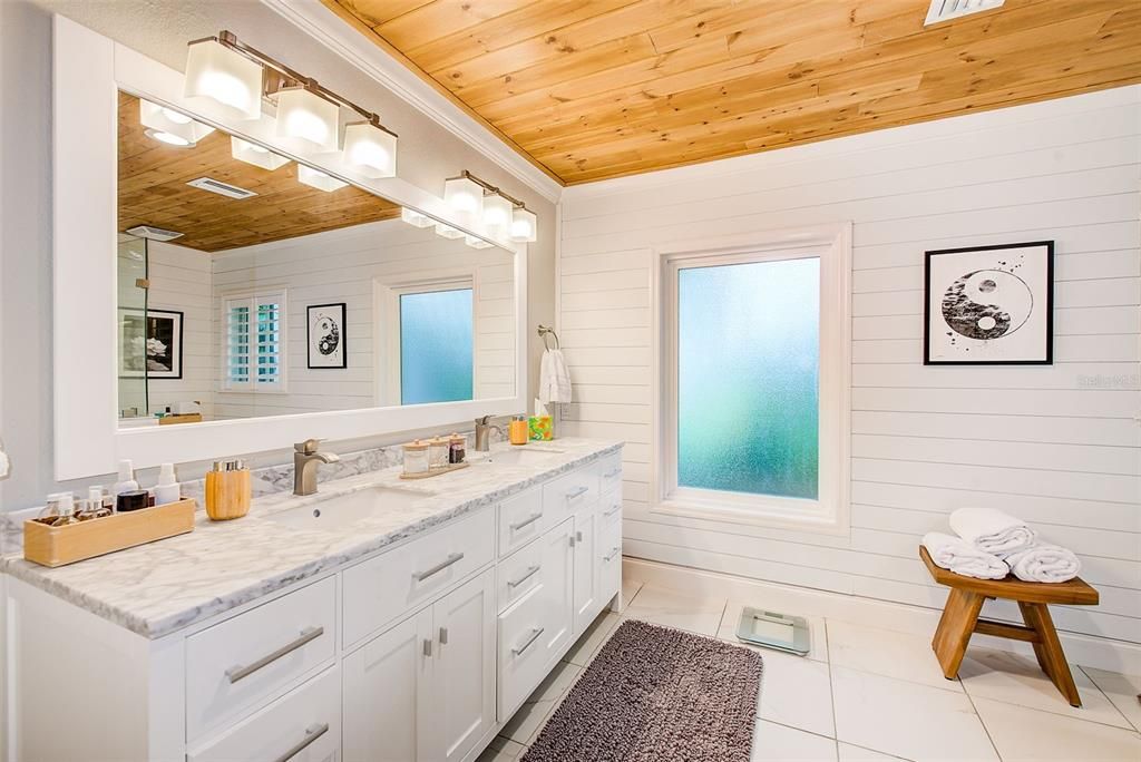 На продажу: $1,099,995 (3 спален, 2 ванн, 2282 Квадратных фут)