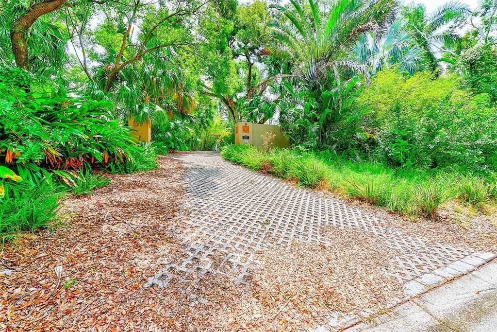 На продажу: $1,099,995 (3 спален, 2 ванн, 2282 Квадратных фут)