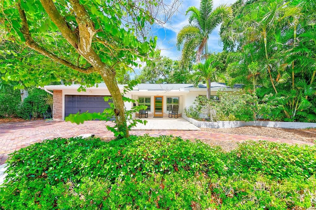 На продажу: $1,099,995 (3 спален, 2 ванн, 2282 Квадратных фут)