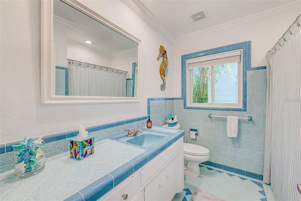 На продажу: $1,099,995 (3 спален, 2 ванн, 2282 Квадратных фут)