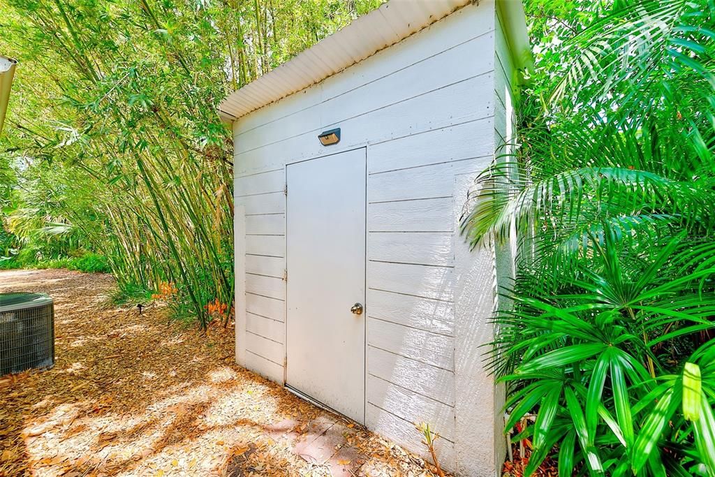 На продажу: $1,099,995 (3 спален, 2 ванн, 2282 Квадратных фут)