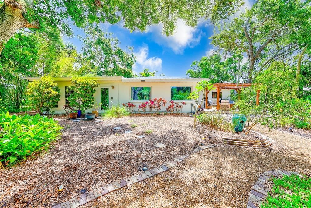 На продажу: $1,099,995 (3 спален, 2 ванн, 2282 Квадратных фут)