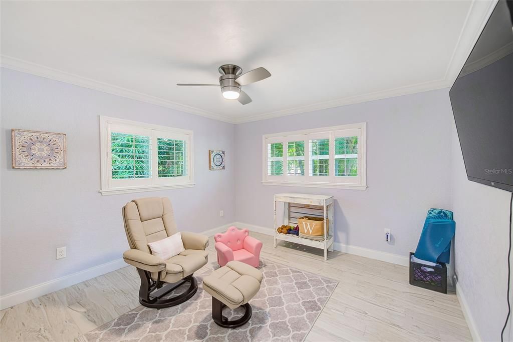 На продажу: $1,099,995 (3 спален, 2 ванн, 2282 Квадратных фут)