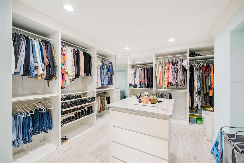 На продажу: $1,099,995 (3 спален, 2 ванн, 2282 Квадратных фут)