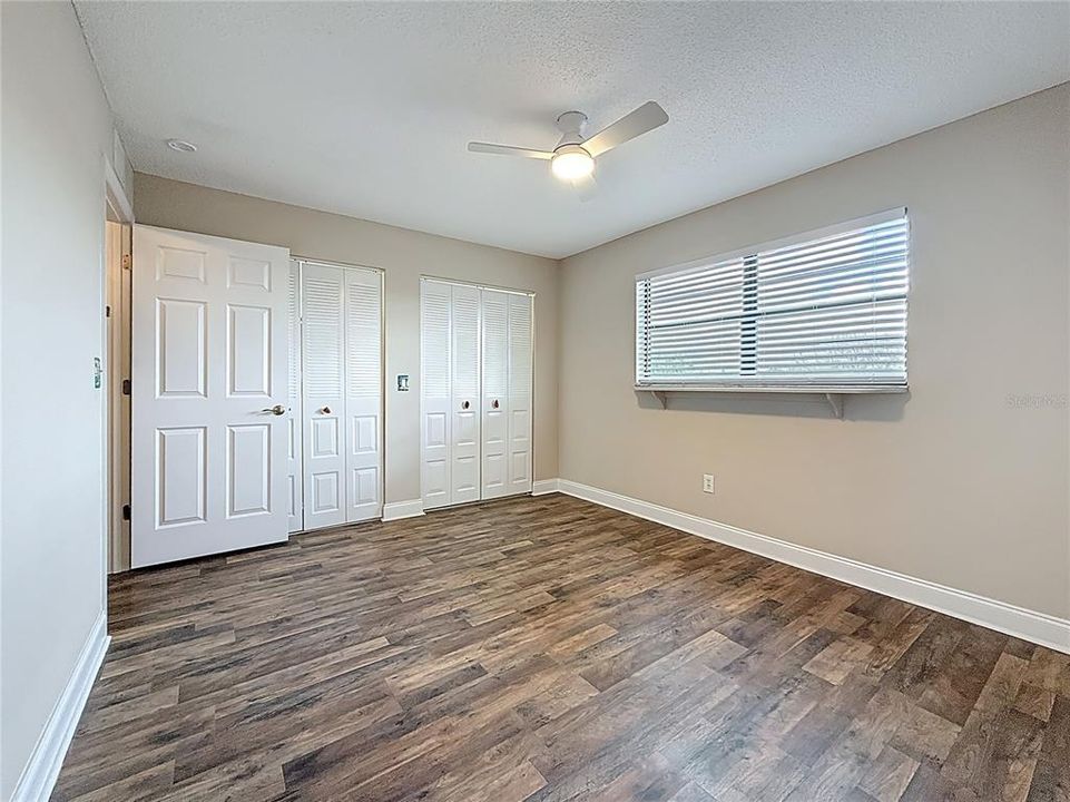 Active With Contract: $114,500 (1 beds, 1 baths, 840 Square Feet)