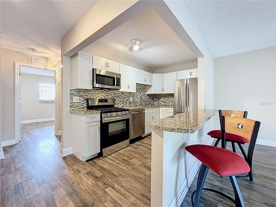 Active With Contract: $114,500 (1 beds, 1 baths, 840 Square Feet)
