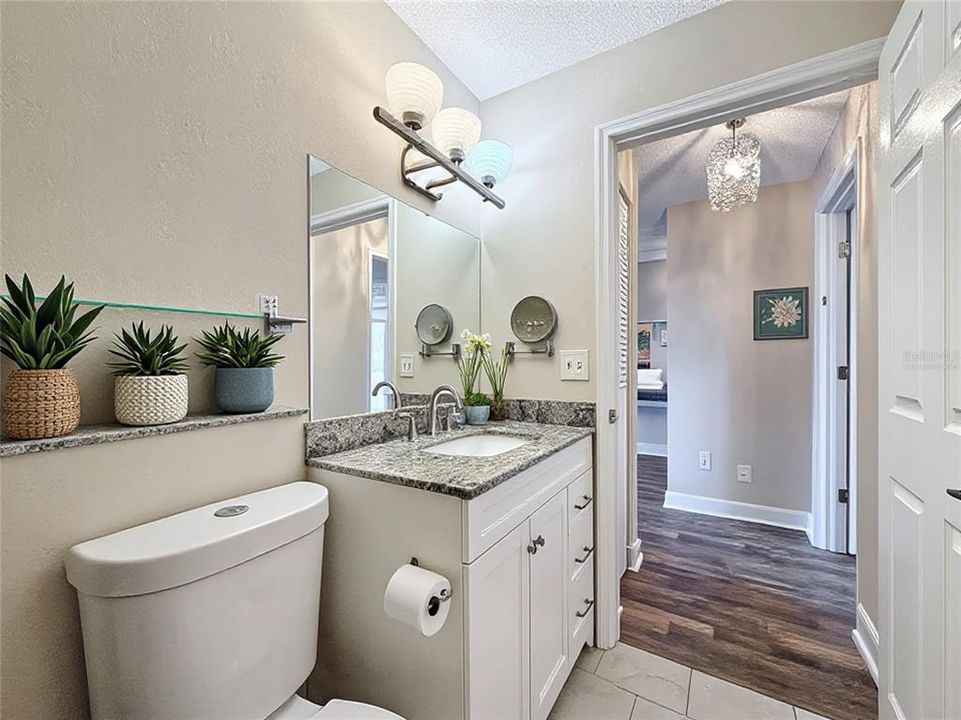 Active With Contract: $114,500 (1 beds, 1 baths, 840 Square Feet)