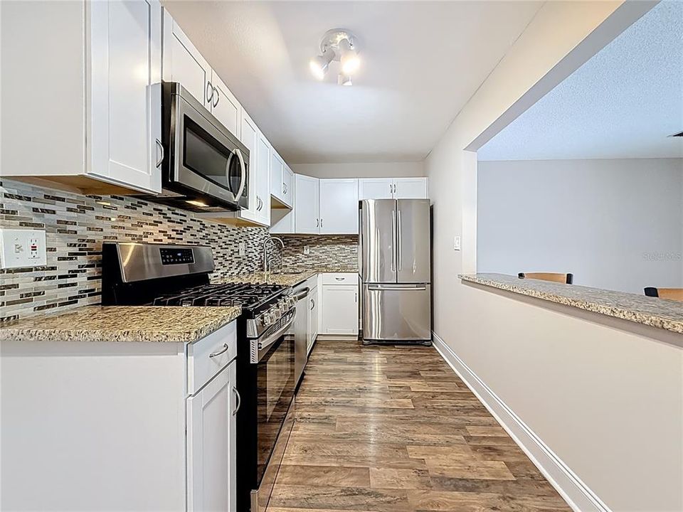 Active With Contract: $114,500 (1 beds, 1 baths, 840 Square Feet)