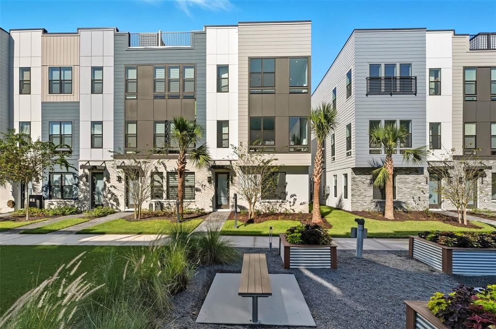 For Sale: $650,000 (2 beds, 3 baths, 2085 Square Feet)