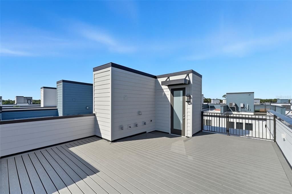 For Sale: $650,000 (2 beds, 3 baths, 2085 Square Feet)