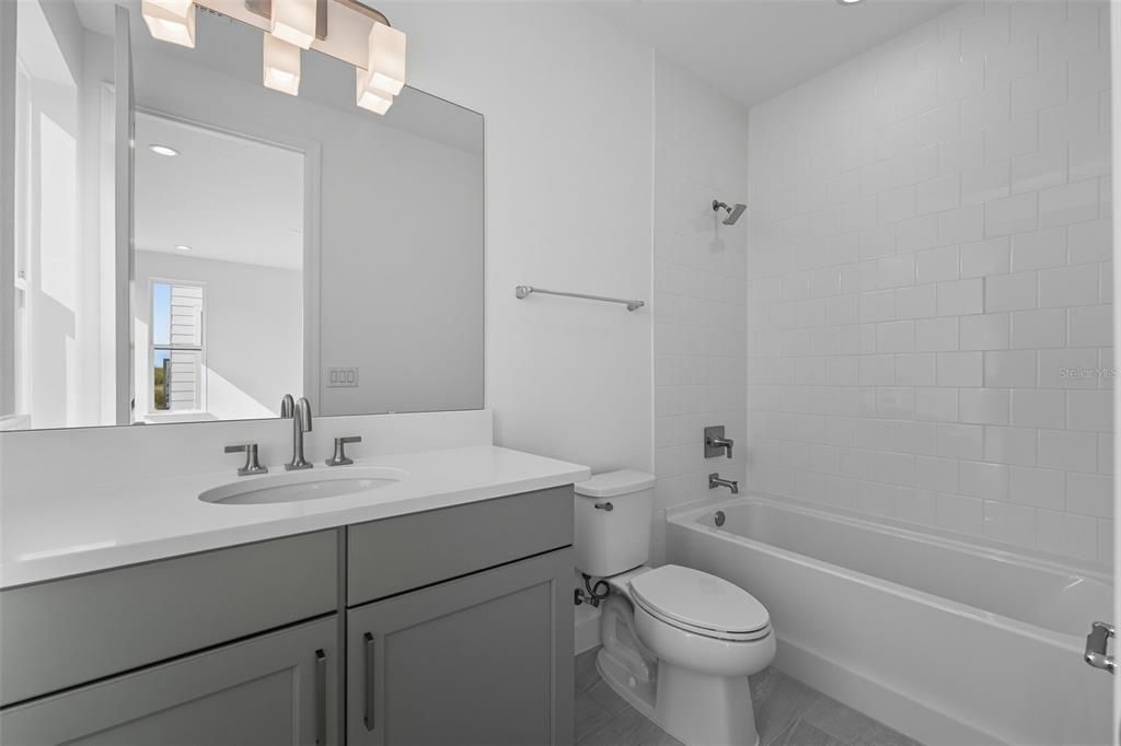 For Sale: $650,000 (2 beds, 3 baths, 2085 Square Feet)