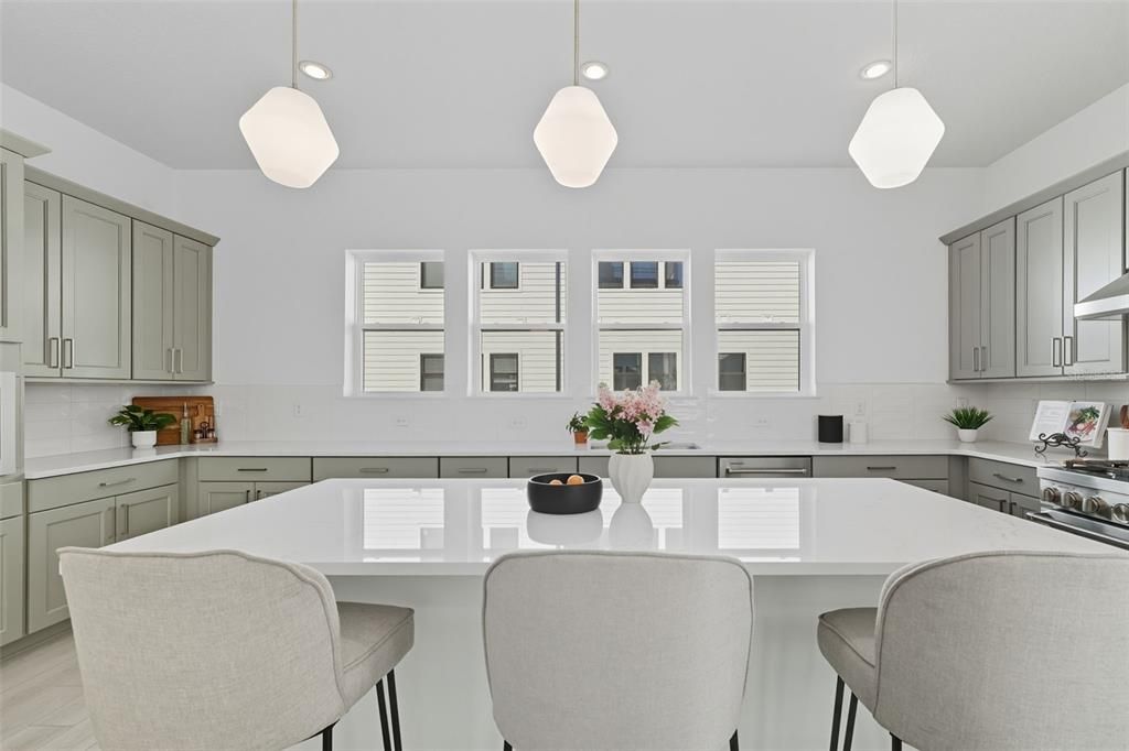 For Sale: $650,000 (2 beds, 3 baths, 2085 Square Feet)