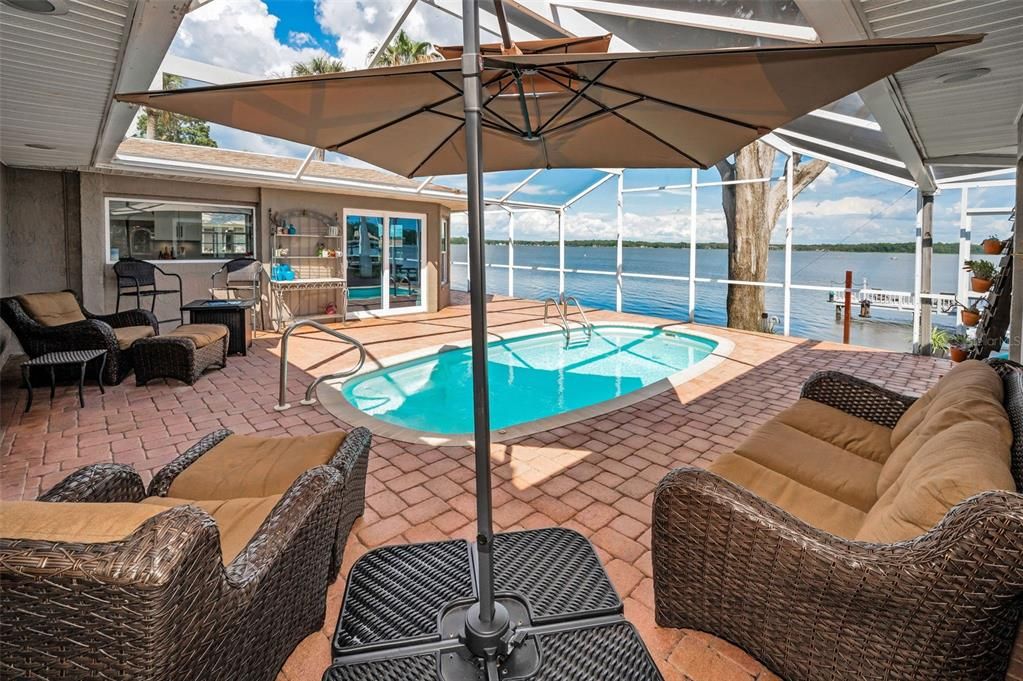 For Sale: $915,000 (3 beds, 3 baths, 2688 Square Feet)