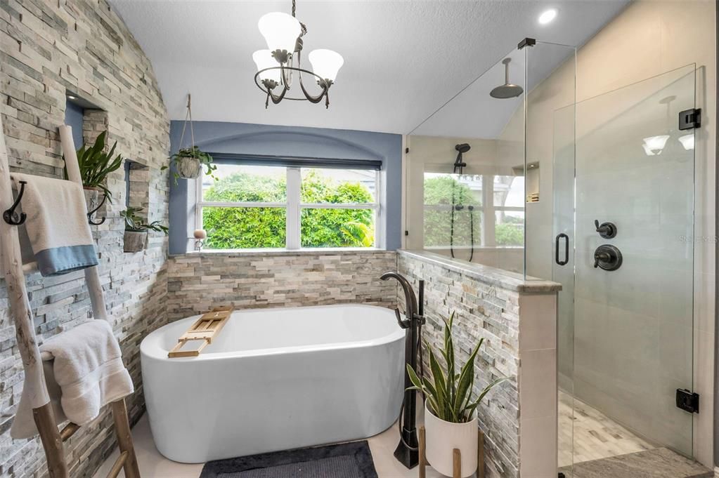 For Sale: $915,000 (3 beds, 3 baths, 2688 Square Feet)