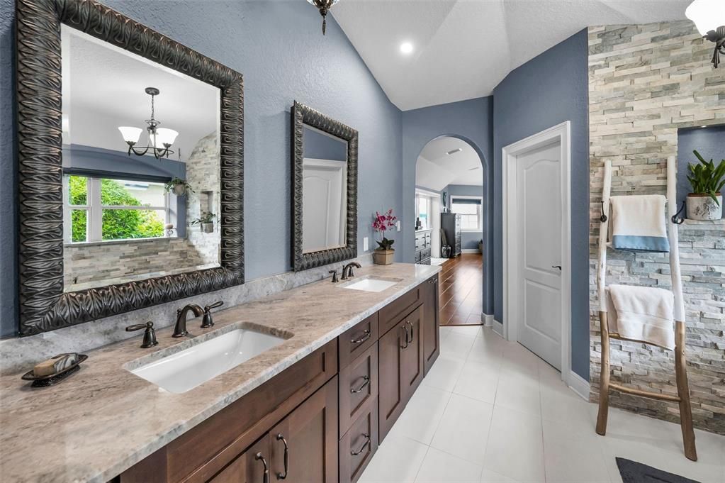 For Sale: $915,000 (3 beds, 3 baths, 2688 Square Feet)