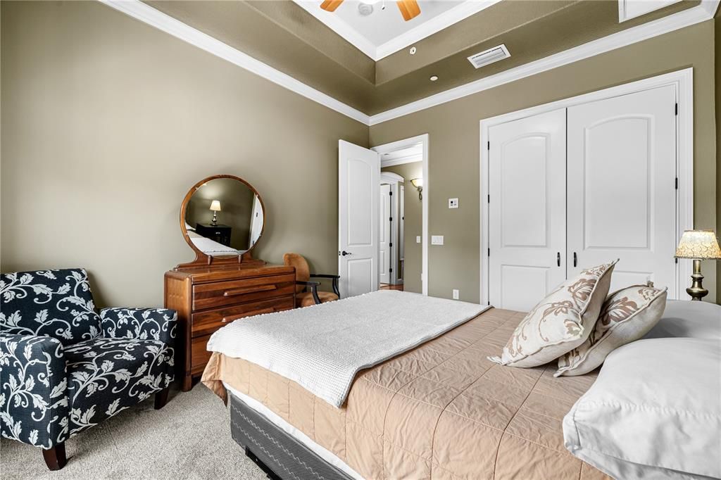 For Rent: $4,500 (3 beds, 2 baths, 3170 Square Feet)