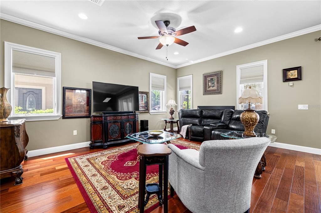 For Rent: $4,500 (3 beds, 2 baths, 3170 Square Feet)