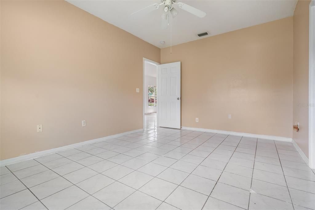 For Sale: $335,000 (3 beds, 2 baths, 1254 Square Feet)