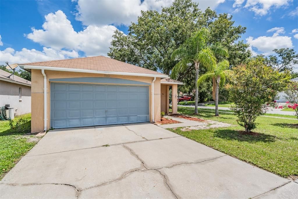 For Sale: $335,000 (3 beds, 2 baths, 1254 Square Feet)