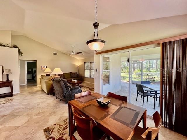 В аренду: $4,700 (2 спален, 2 ванн, 1438 Квадратных фут)