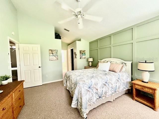 В аренду: $4,700 (2 спален, 2 ванн, 1438 Квадратных фут)