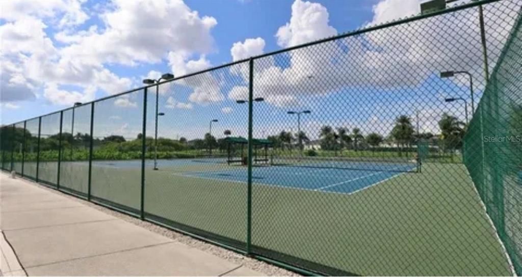 Active With Contract: $459,000 (3 beds, 2 baths, 2035 Square Feet)