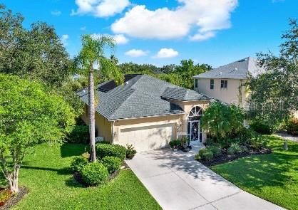 Active With Contract: $459,000 (3 beds, 2 baths, 2035 Square Feet)