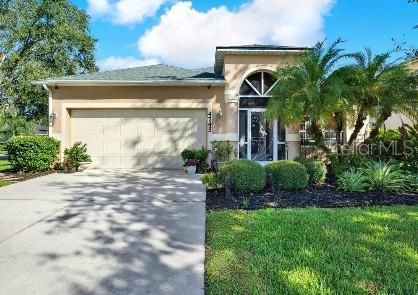 Active With Contract: $459,000 (3 beds, 2 baths, 2035 Square Feet)