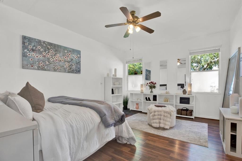 Active With Contract: $459,000 (3 beds, 2 baths, 2035 Square Feet)