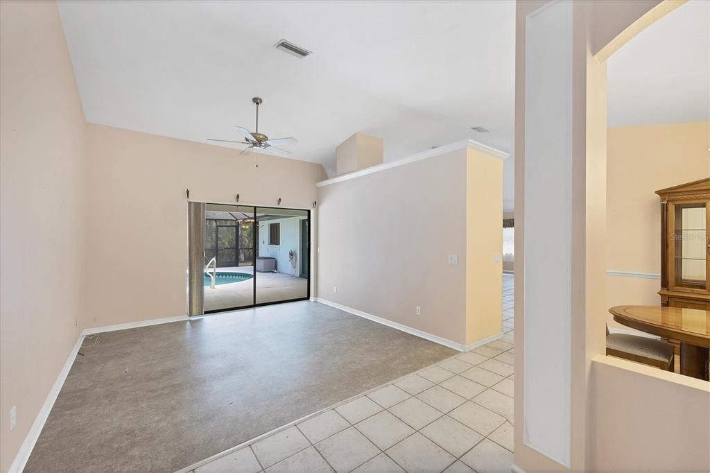 На продажу: $724,900 (3 спален, 2 ванн, 2011 Квадратных фут)